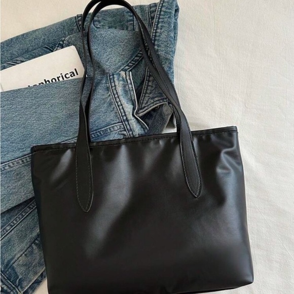 Polka dot and bow tote - Picture 5 of 6